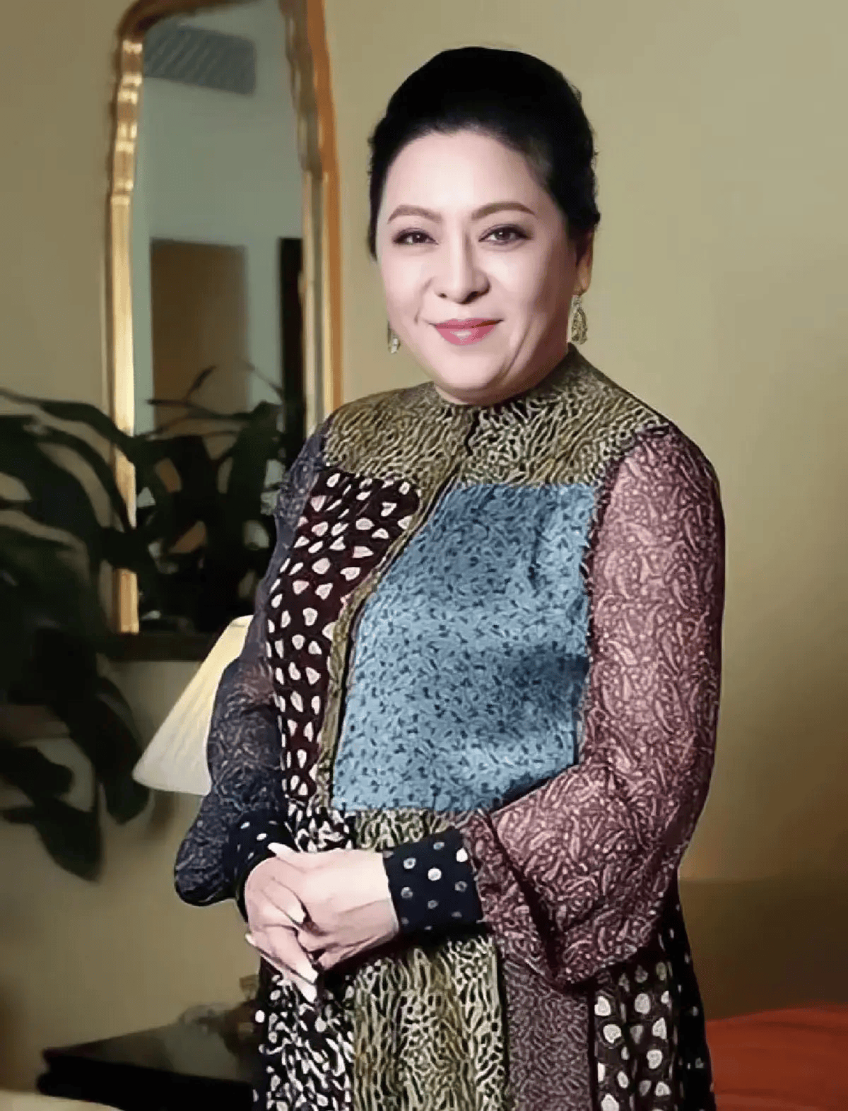 向太陈岚自曝养父跪着求自己去当舞女:你妈已经拿人家钱了