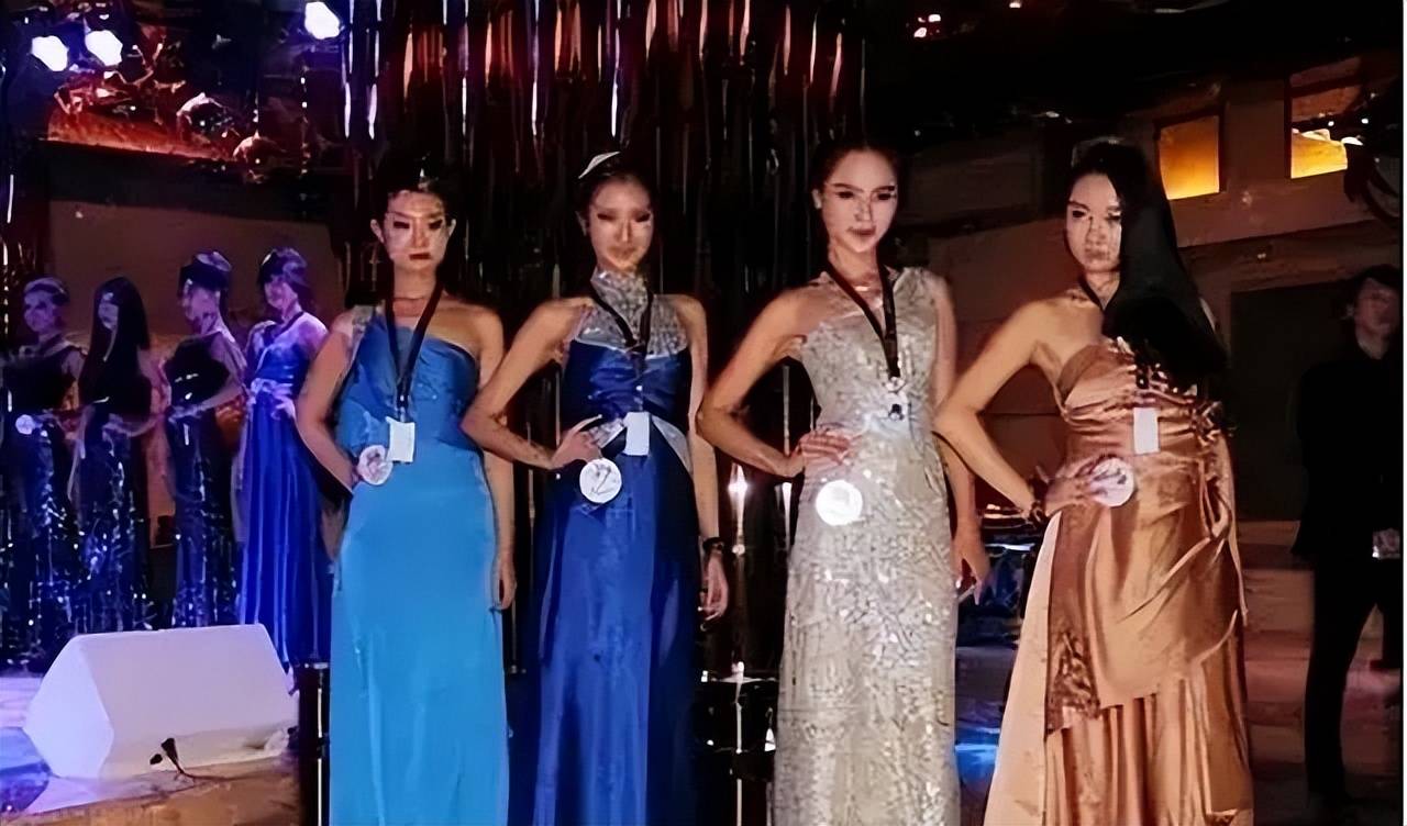 郑州"皇家一号"覆灭记:警力出动上千人,女公关装满15辆大巴!