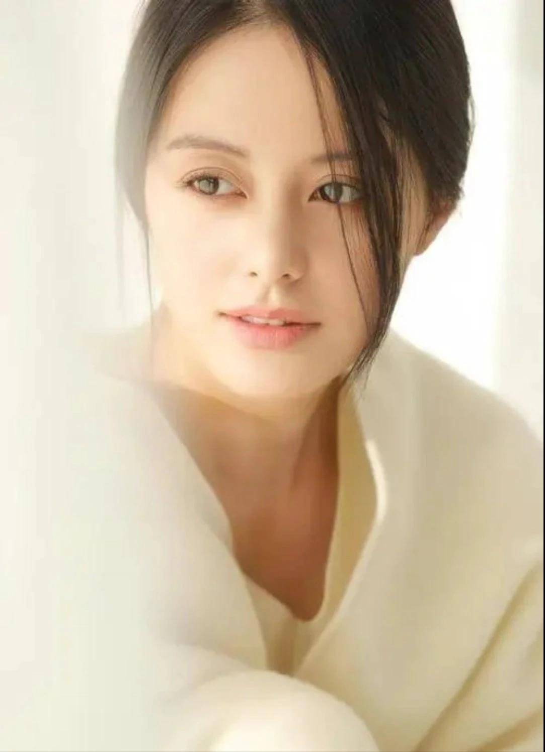 王力可走向大西南中扮演卓琳时时刻刻活在角色里