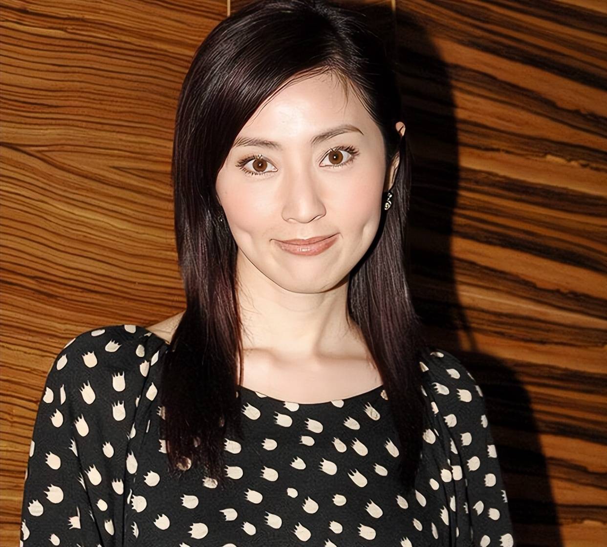 恭喜!50岁香港知名女星突然宣布结婚,已做好准备不介意当后妈