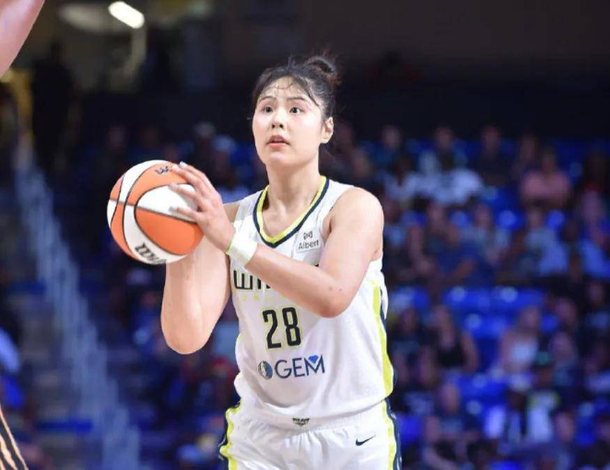 重磅！官宣加盟！价值3.4亿美元啊！恭喜李月汝！