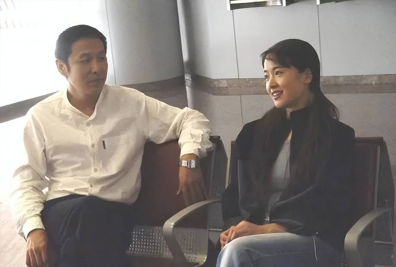 "中年妇女"左小青:嫁大20岁富豪老公,离婚后和女儿相依为命