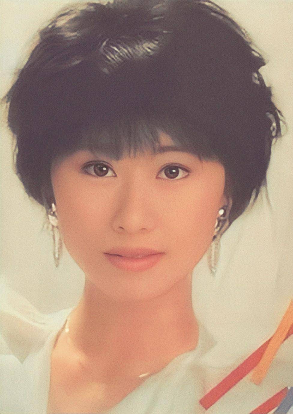 "潇洒歌后"叶倩文:35岁嫁给大13岁的林子祥,结婚28年恩爱如初
