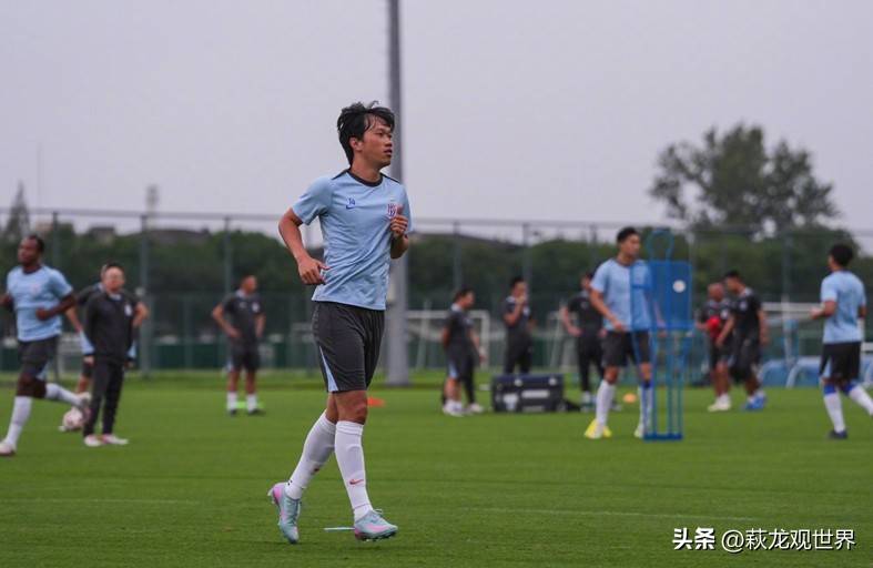 海港拿西海岸当假想敌海牛恐被打成筛子！谢鹏飞小戴合练司机命硬