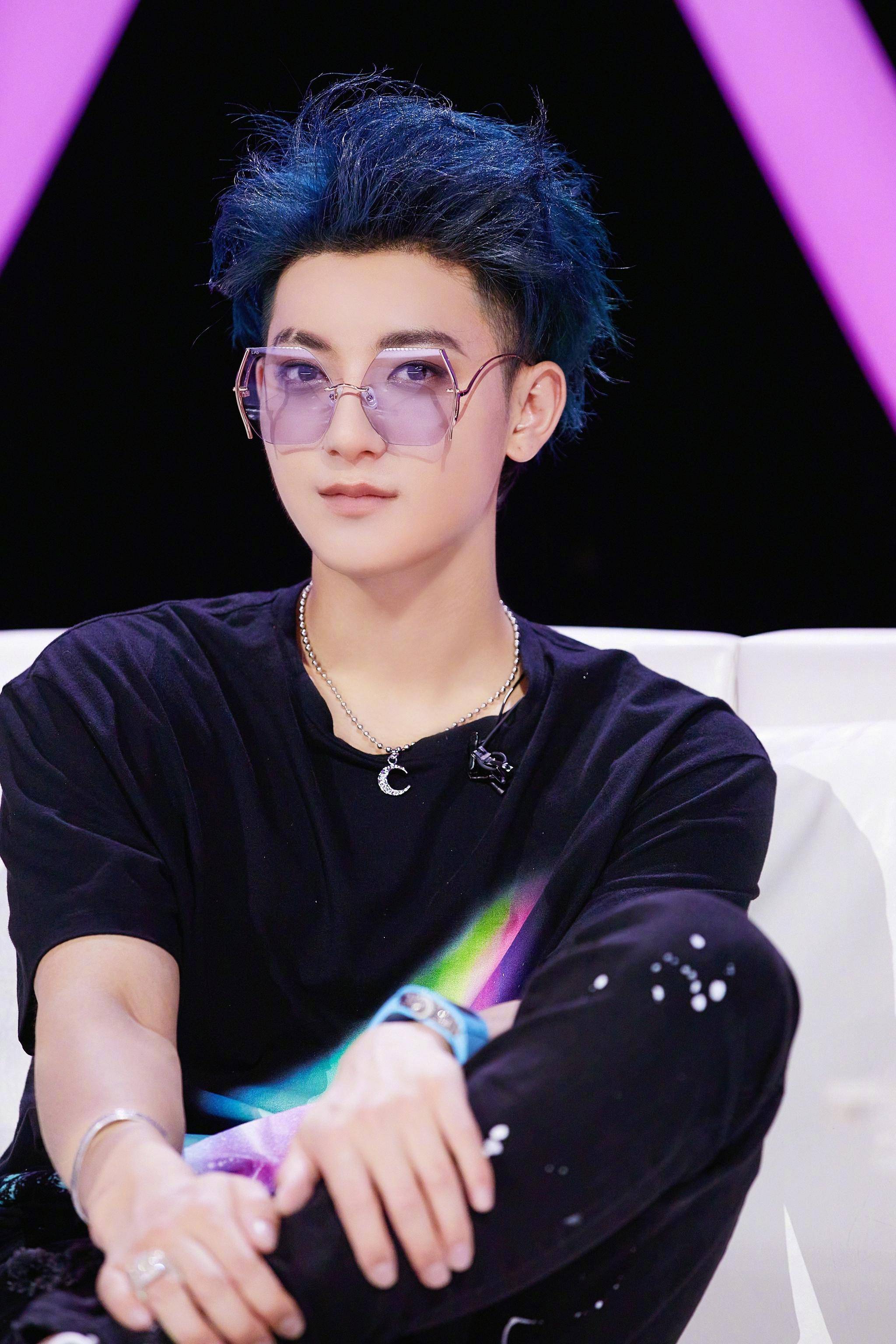 黄子韬居然真的会跳水!本以为是口嗨,没想到跳的还不错