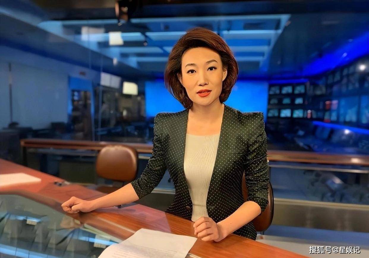 深扒之下,现公开央视主持人李梓萌,快50岁还不结婚的原因