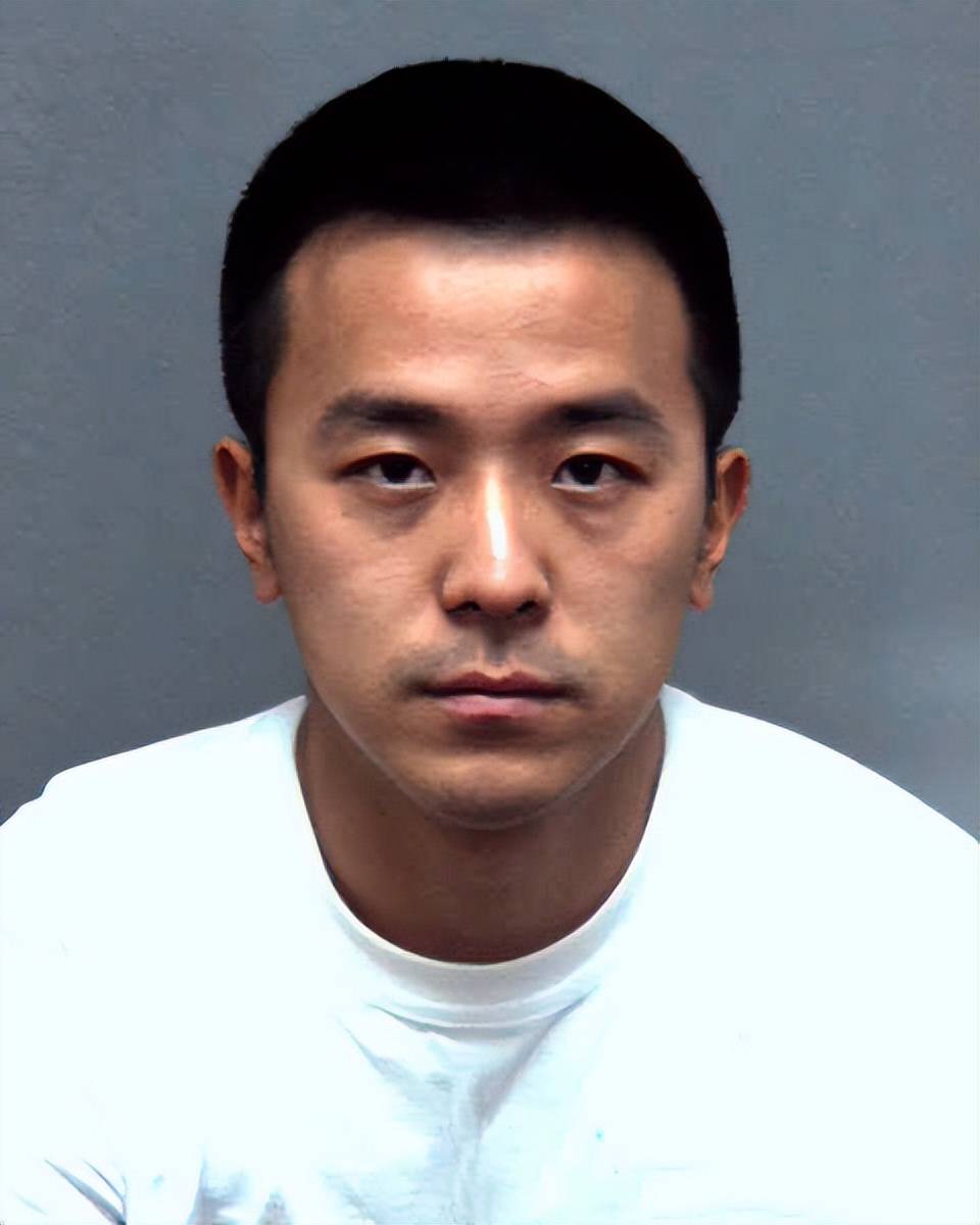 2009年1月21日,朱海洋约杨欣在学校食堂的咖啡厅见面,这是两人认识的