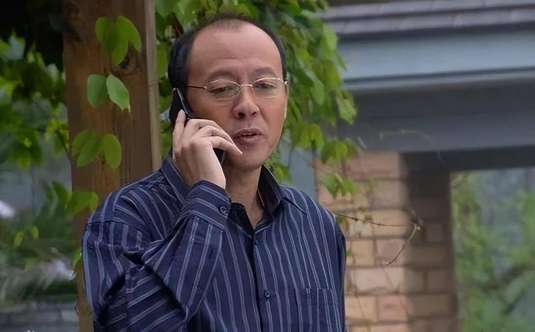 老戏骨侯天来:戏里猥琐变态,生活中痴情好男人,他对妻女有亏欠