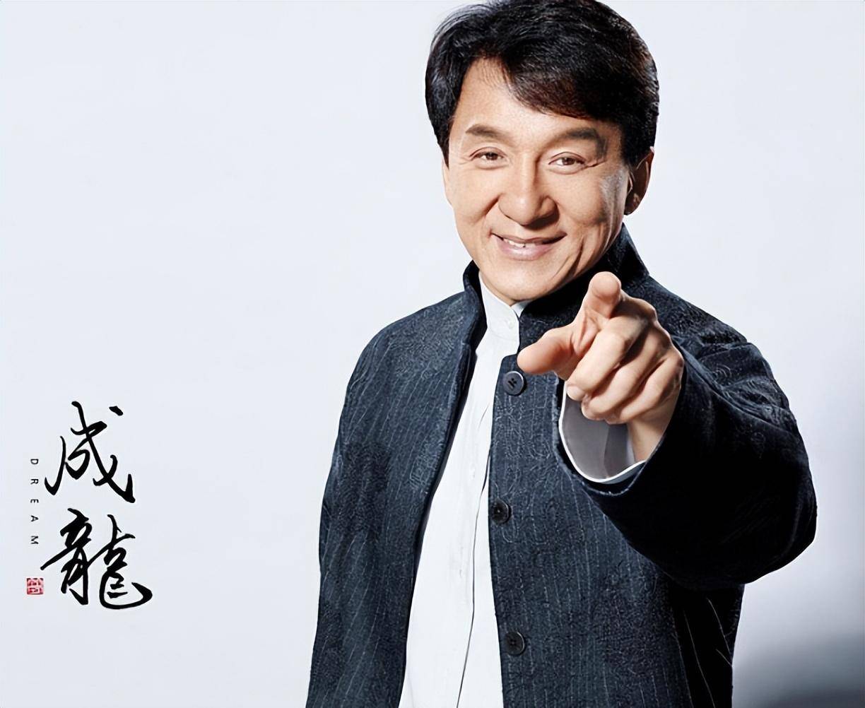 她是被成龙"抛弃"的女儿,现在她的报复比想象中更加"疯狂"