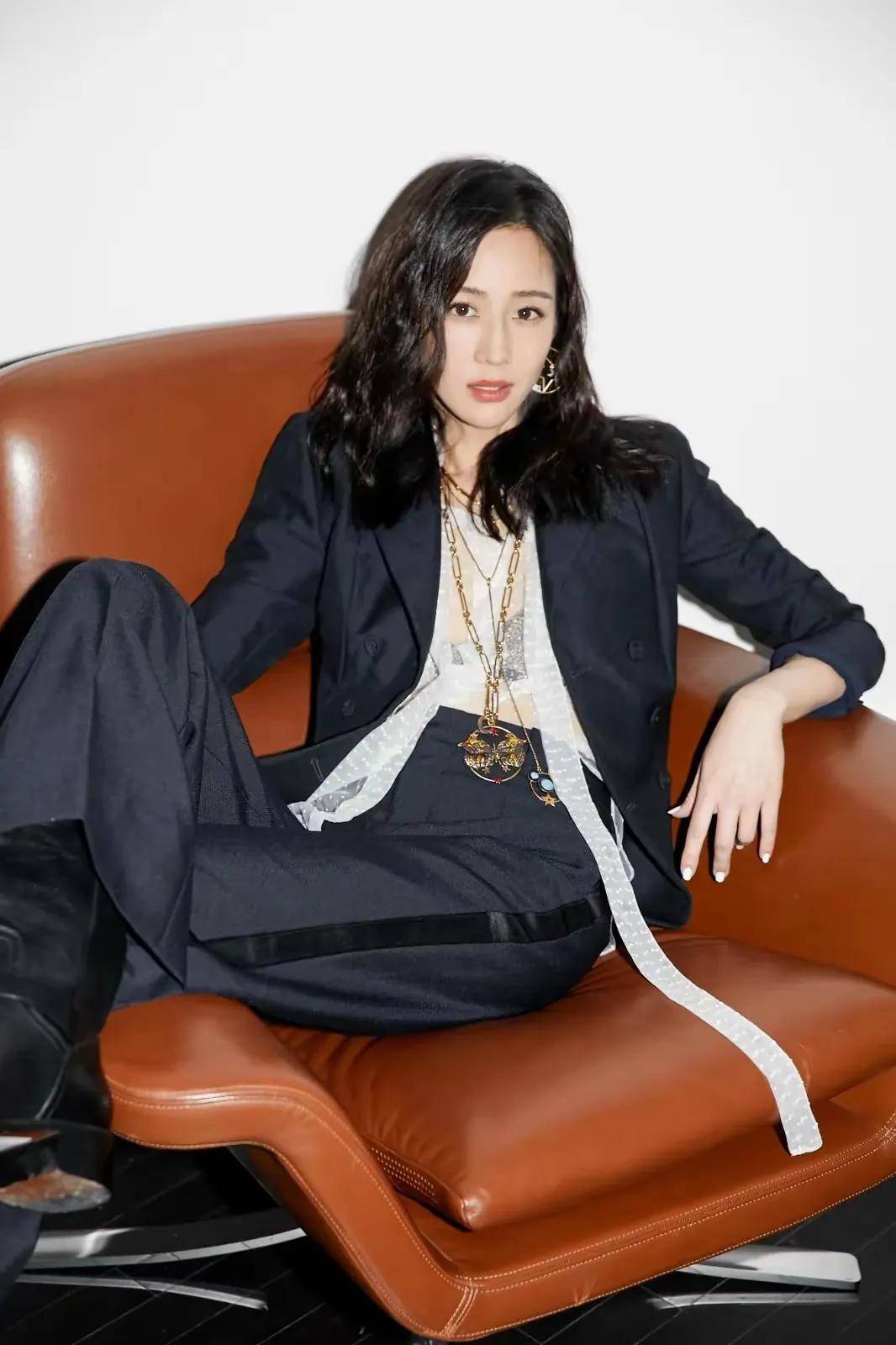 张钧甯:银幕经典,长相身材的和谐共鸣,艺术之花的完美盛开!