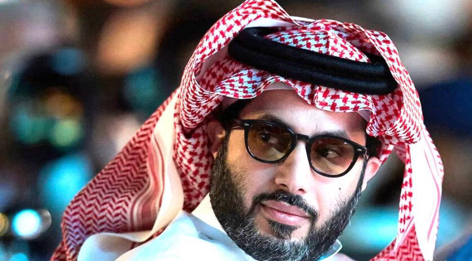 曼联转让倒计时！格雷泽家族敲定时间，拉特克利夫或被迫离开俱乐部