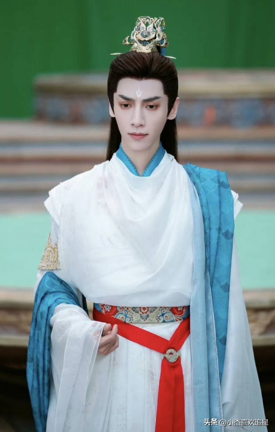 罗云熙古装男神气质绝绝子,演技精湛,多才多艺全能男演员