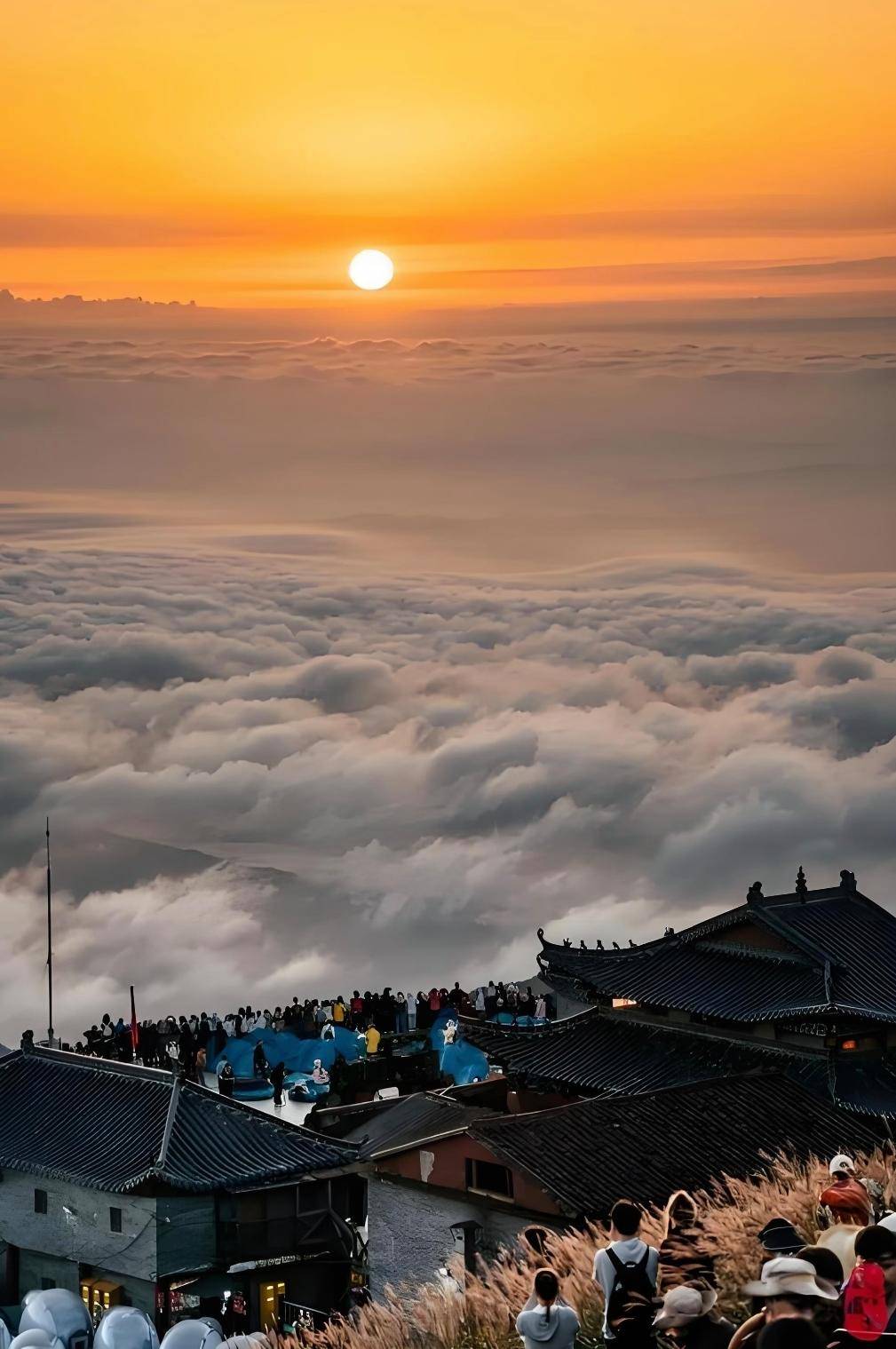 江西境内 最高的山 武功山相关图片4