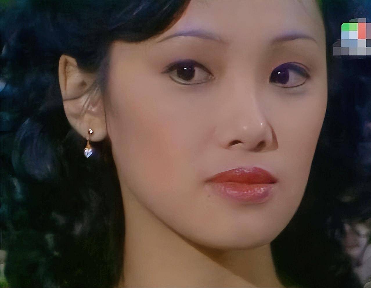 韩马利:演技精湛家境好,擅演贵妇和恶妈,3嫁2离现在幸福美满