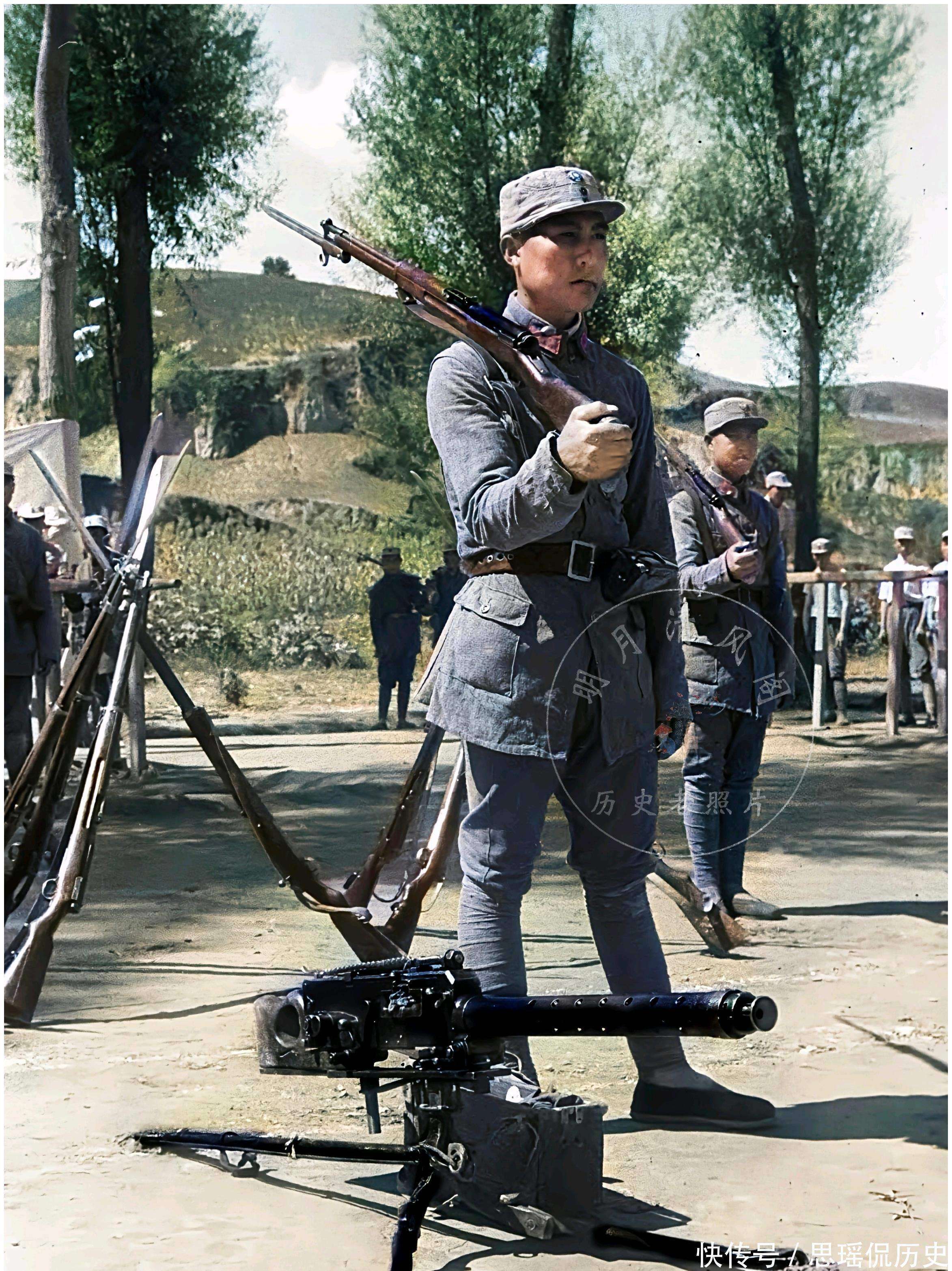 一张八路军老照片:配备航空机枪,不是你印象中的八路军