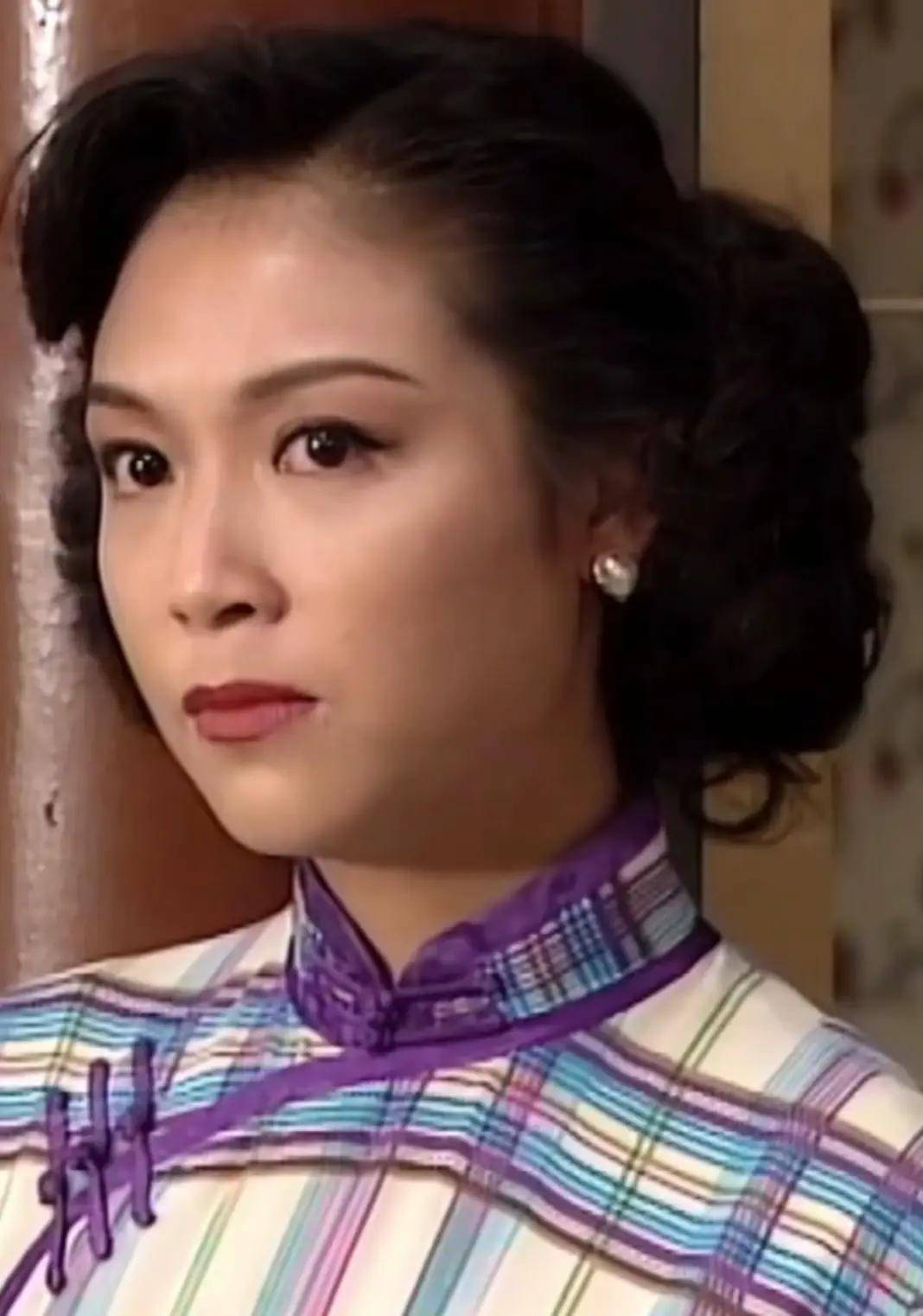 "港姐"拿督夫人与"香港美女"张凤妮,演苗翠花中的二姨太
