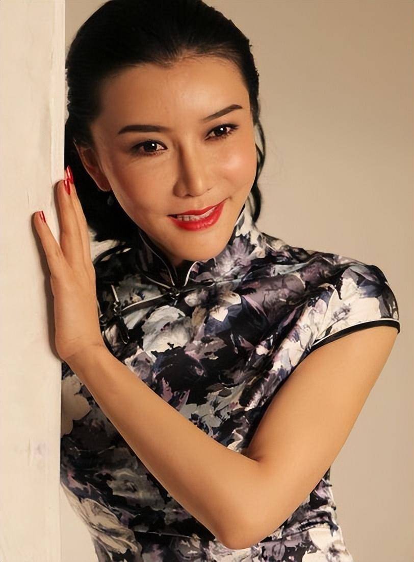 金瓶梅"龚玥菲":身材堪称精品,凹凸有致,火辣爆棚