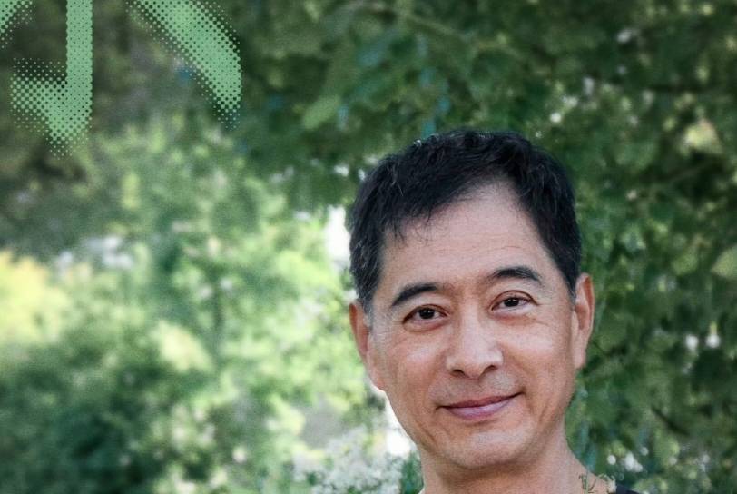 石云鹏饰演叶思北的弟弟,成长于重男轻女的家庭