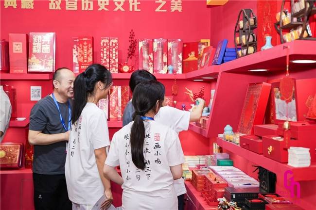 第33届励展华博深圳礼品家居展火热启幕，勾勒万亿多元消费市场新蓝图(图4)