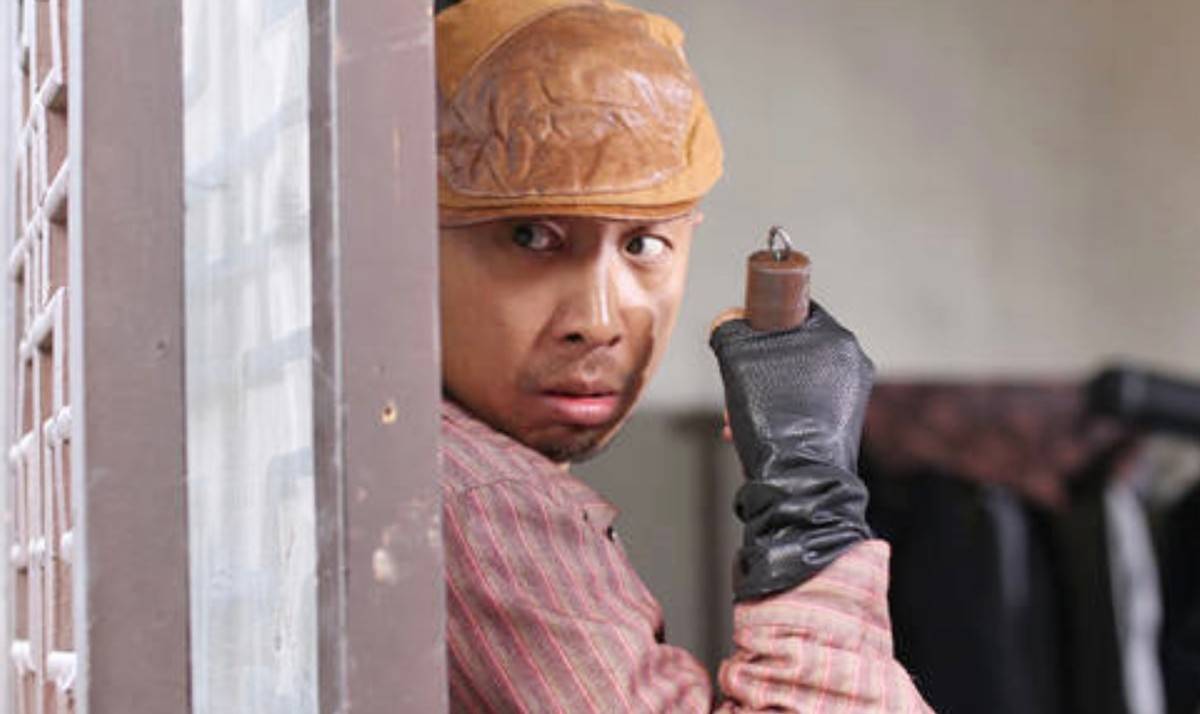 他长得不帅也不火,两任女友嫌他穷分手了,娶女强人后生活很幸福