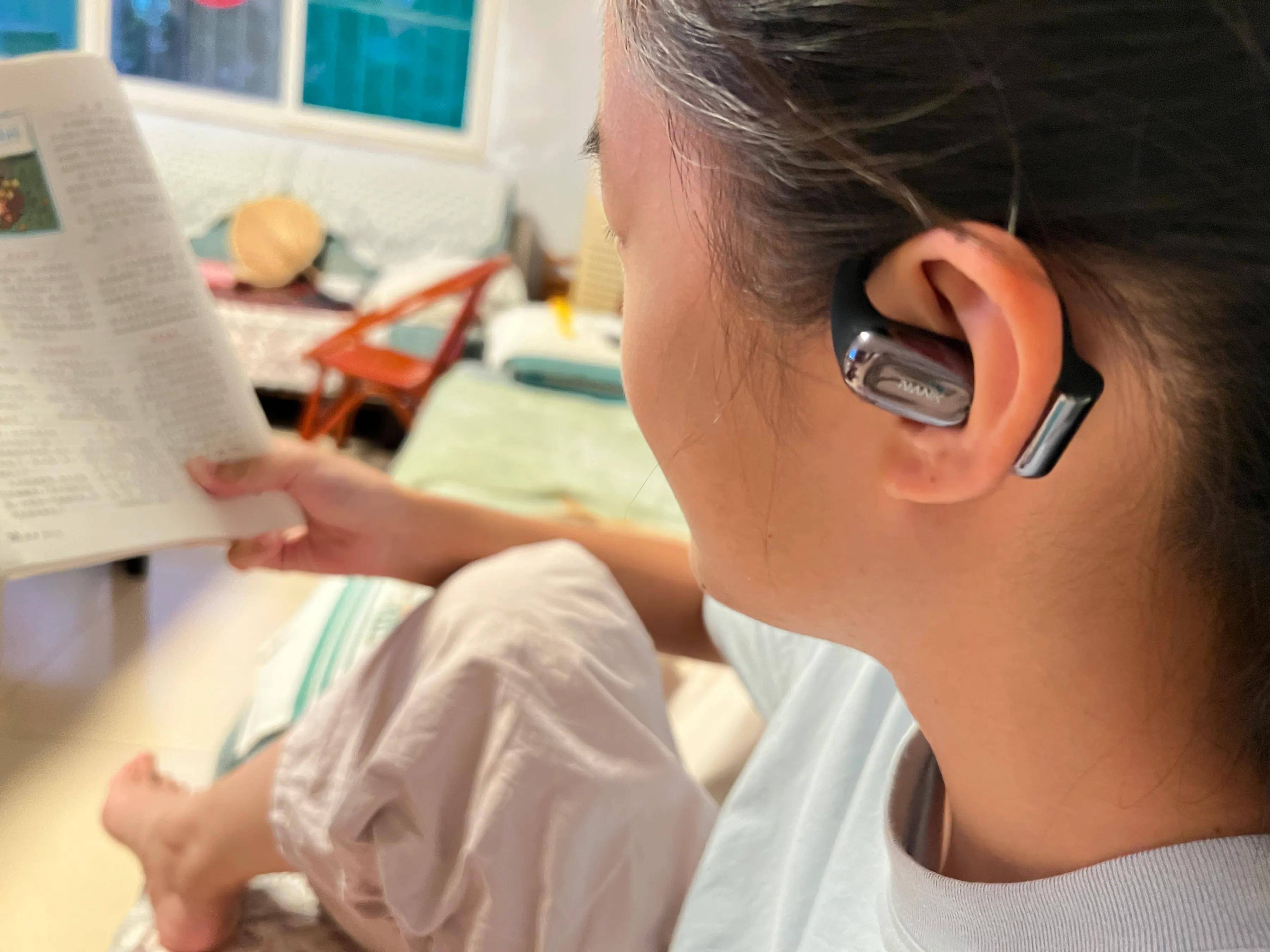 不仅能舒服听歌,更是智能助手!体验开放式耳夹耳机南卡OE Mix2