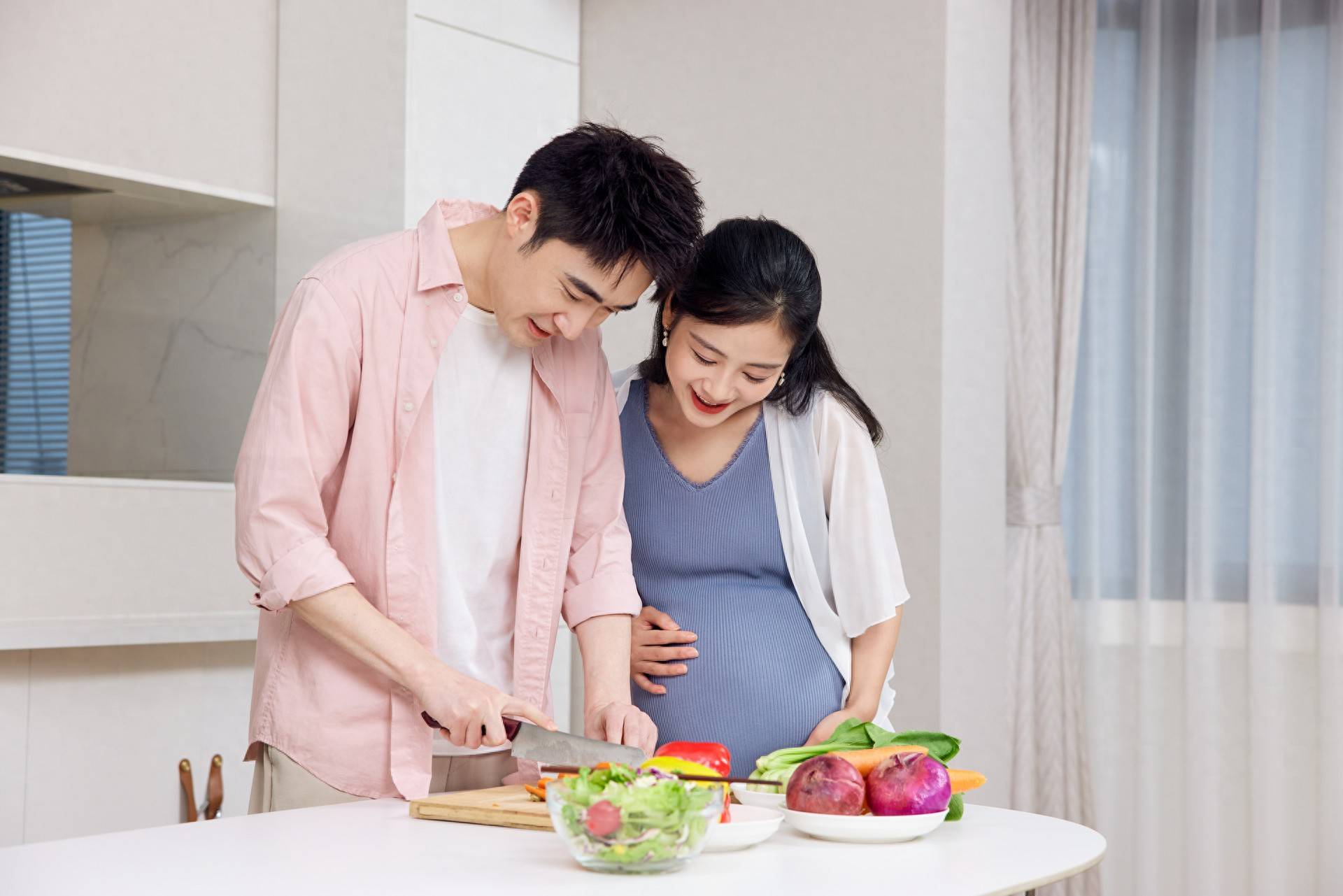 临产三信号：见红破水宫缩咋分辨？