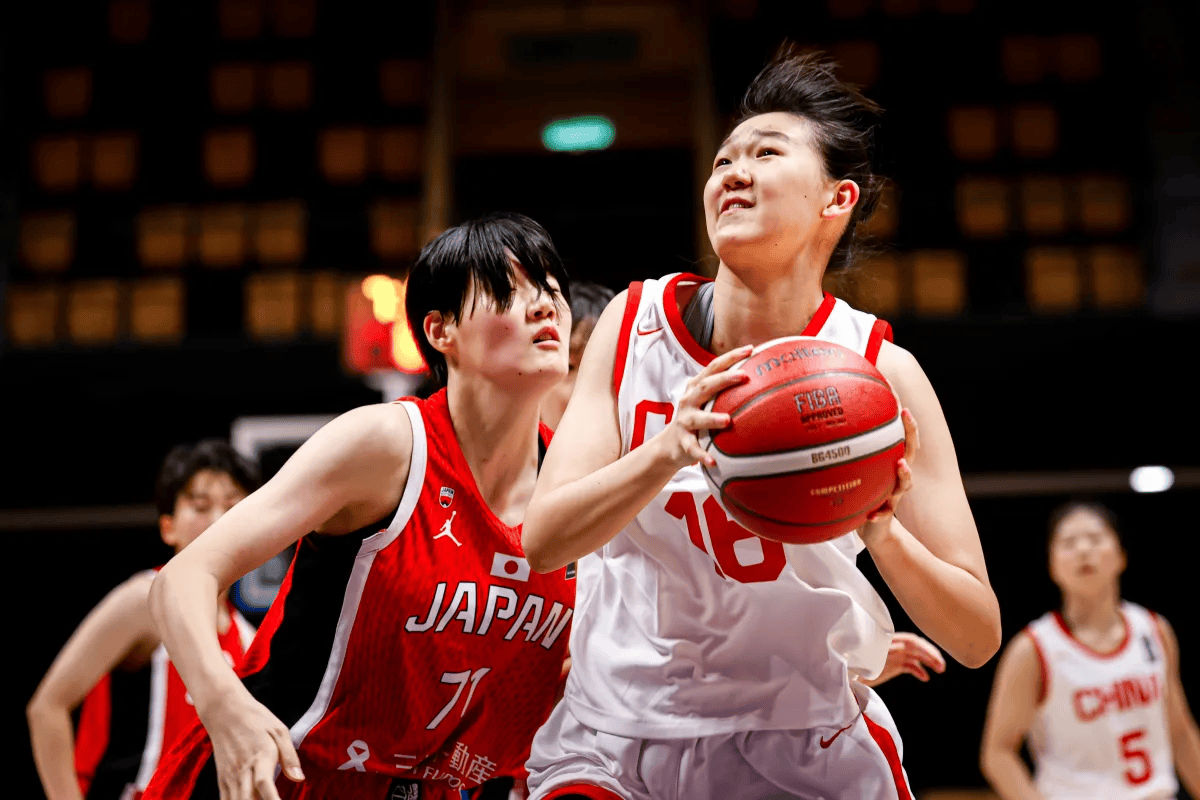 轰34+8!中国女篮又一15岁1米90新星闪耀:MVP未来当韩旭搭档?