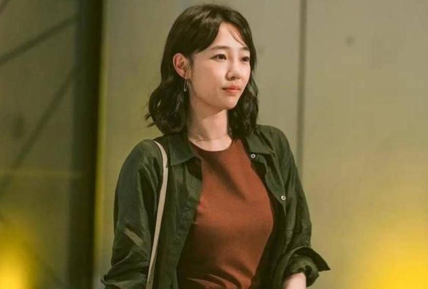 她在情圣 2门锁我们的婚姻骄阳伴我等作品中,用扎实的演技诠释了人生