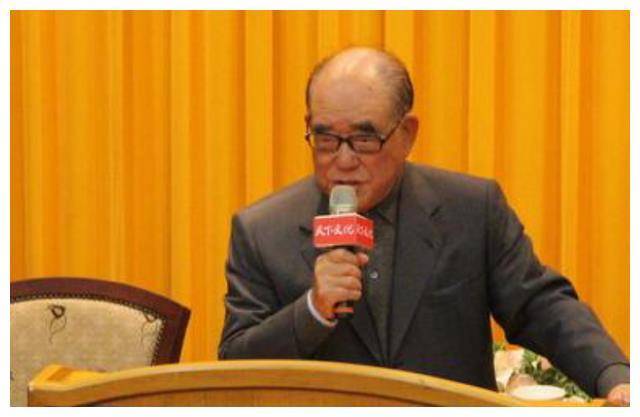 台湾军事强人郝柏村,支持两岸统一,并直言:就算死我也是中国人
