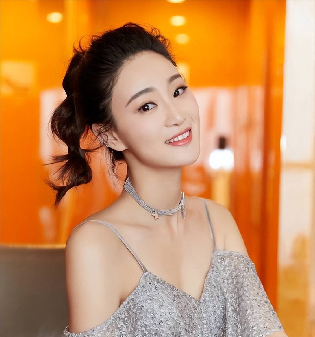 8年前因我是特种兵而火的吴京和侯梦莎现在怎么样了