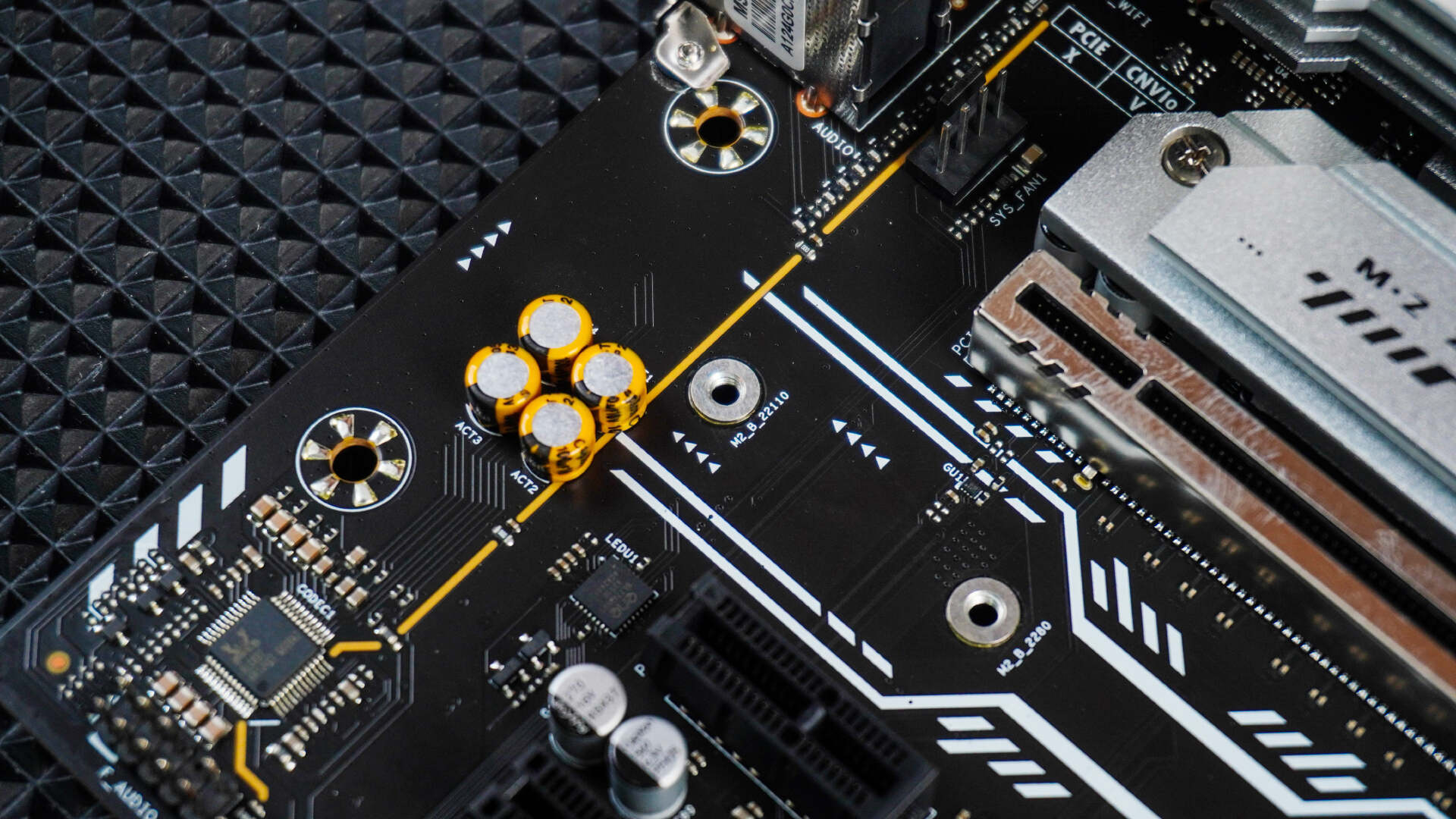 装机当然要选对的！性价比主板之选，铭瑄B860终结者主板