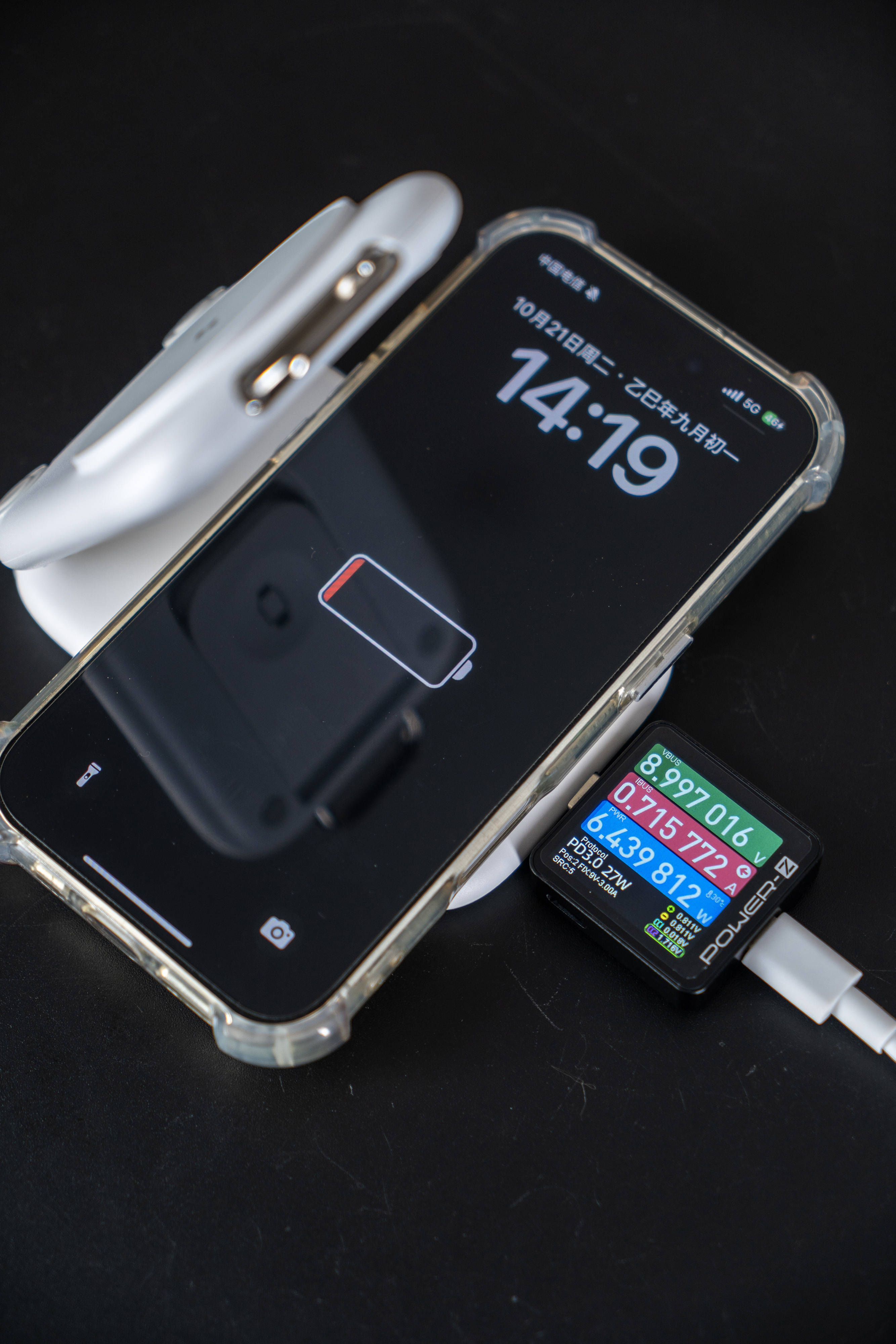 行李箱造型的无线充电器见过吗?迪奥科三合一折叠磁吸充电器分享