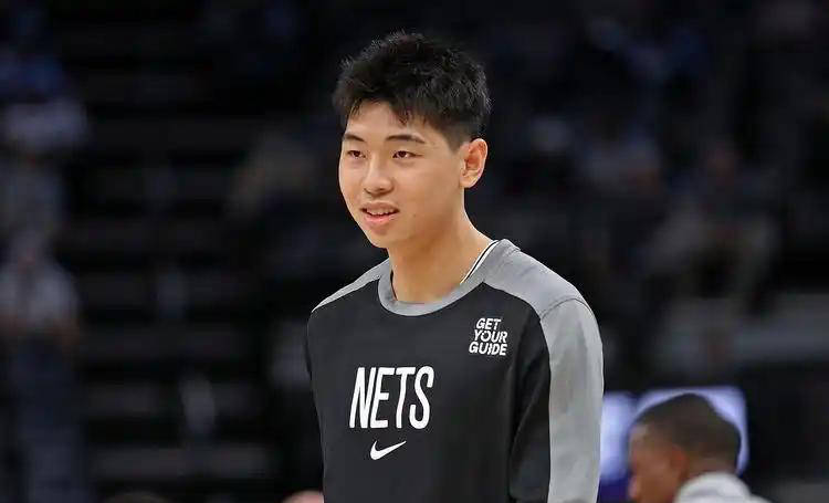 崔永熙或退出全运会男篮比赛，胡明轩亦遇伤病困扰