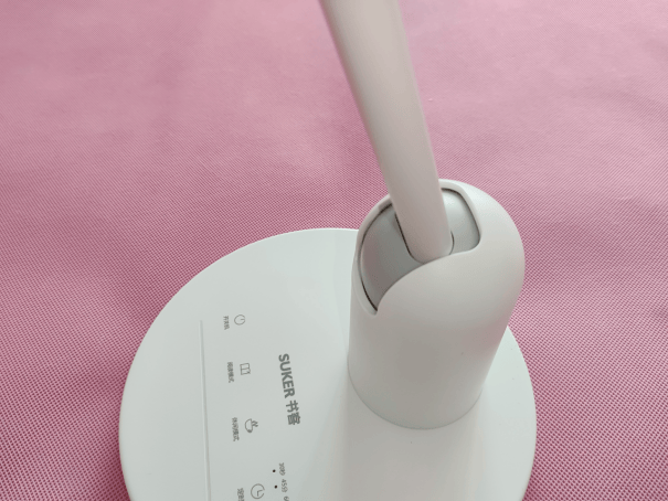 从护眼到 “养眼”,给孩子医学级光场守护-书客SKY护眼台灯评测