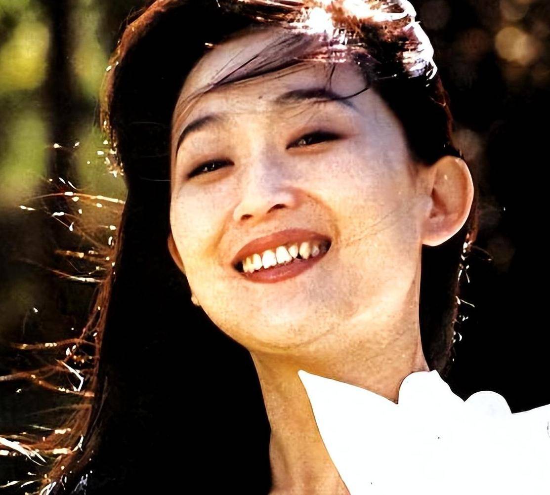 演员陈瑾:曾跟亲哥哥相约不婚不育,20年拒吃主食,现在过得怎样