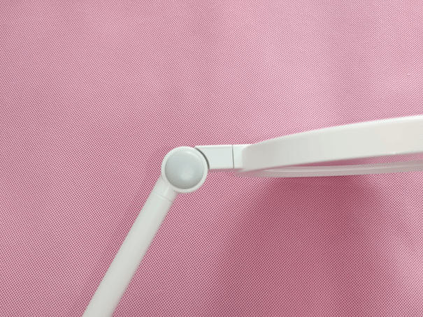 从护眼到 “养眼”,给孩子医学级光场守护-书客SKY护眼台灯评测