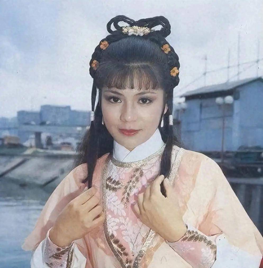 翁美玲26岁自杀,20年后法医爆料尸检秘闻,当年究竟发生了什么?