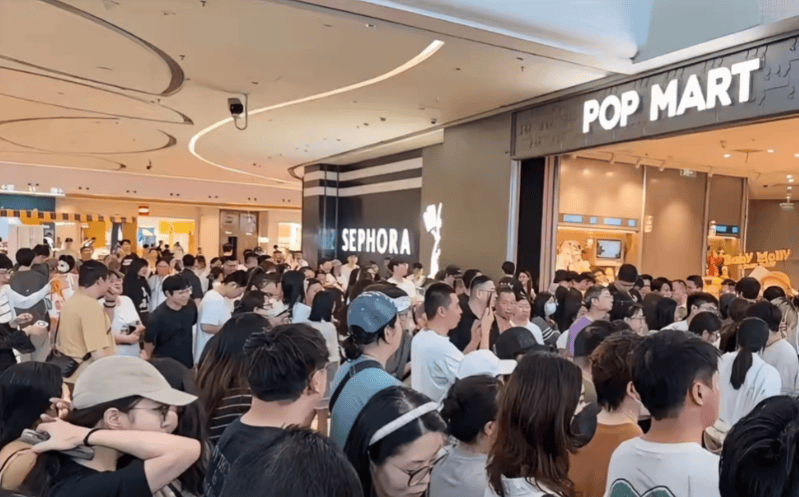 79元挂链售罄背后:泡泡玛特的真话危机与潮玩市场的裸泳真相(图3)