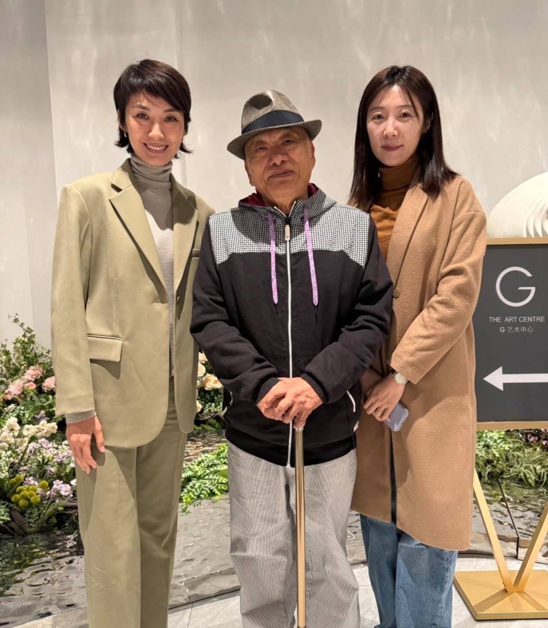 凌峰近况和新老婆合照曝光女方不是贺顺顺80岁依旧宝刀未老