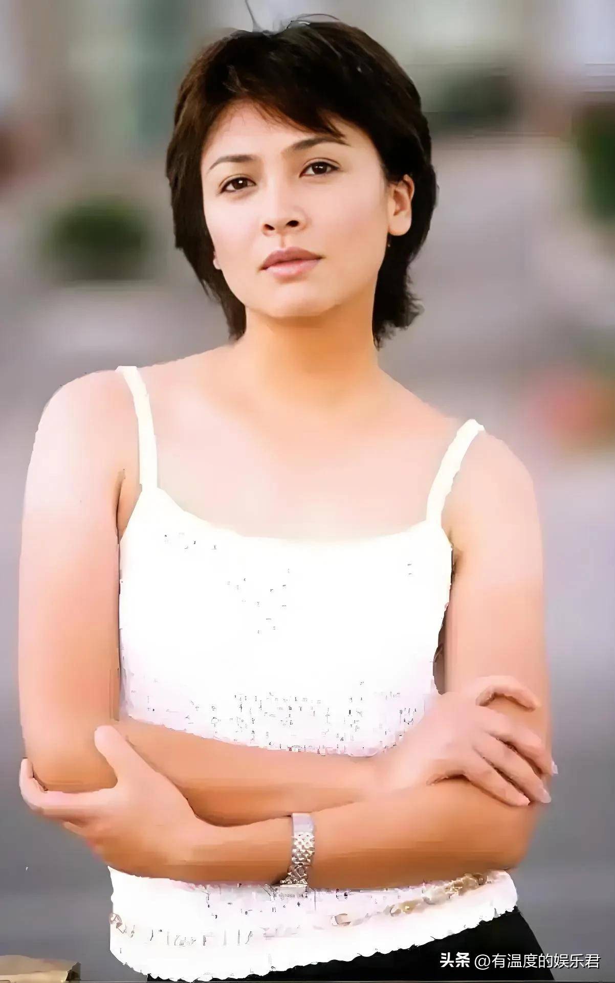 刚出道就演女主角拿影后如今50岁风韵犹存