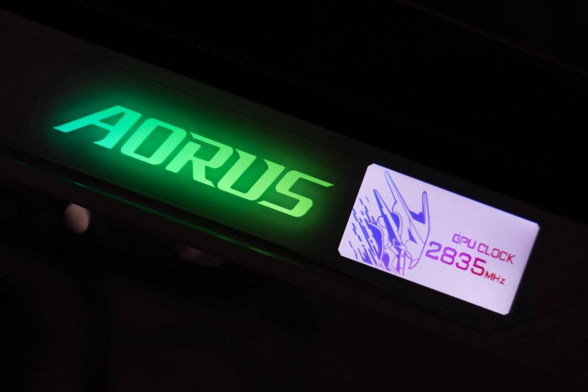 小小3A,轻松拿捏,自带屏幕更好玩,技嘉RTX 5080超级雕ICE装机体验