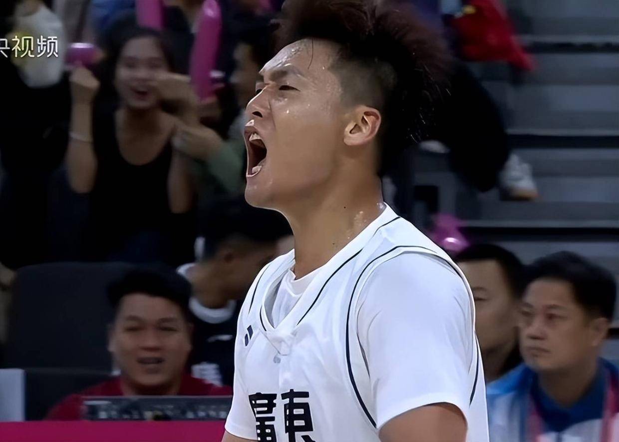 赵继伟伤退，辽篮雪上加霜 广东男篮攻防压制，打球的人太多了