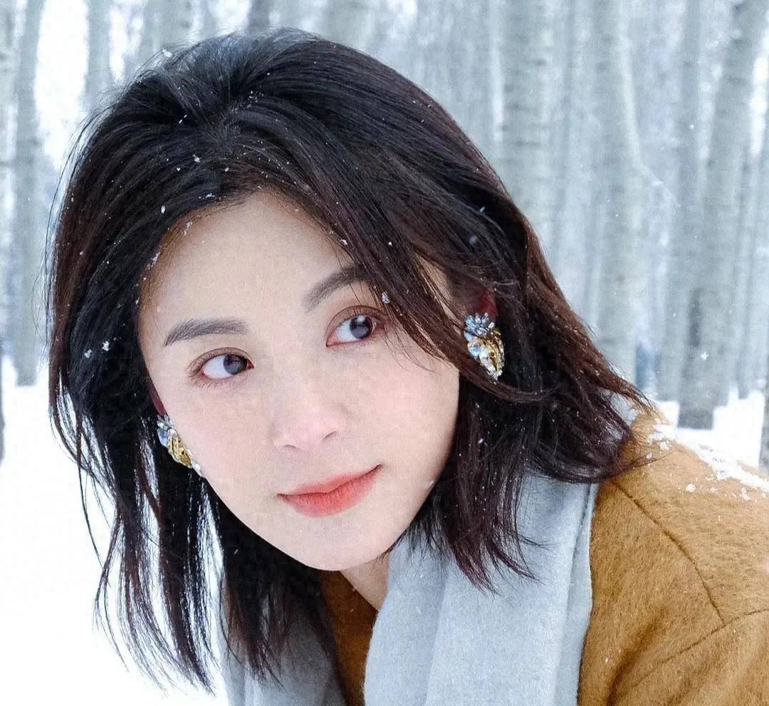 毛林林:曾被骂滚出娱乐圈,还被质疑性取向,37岁还没火也单身