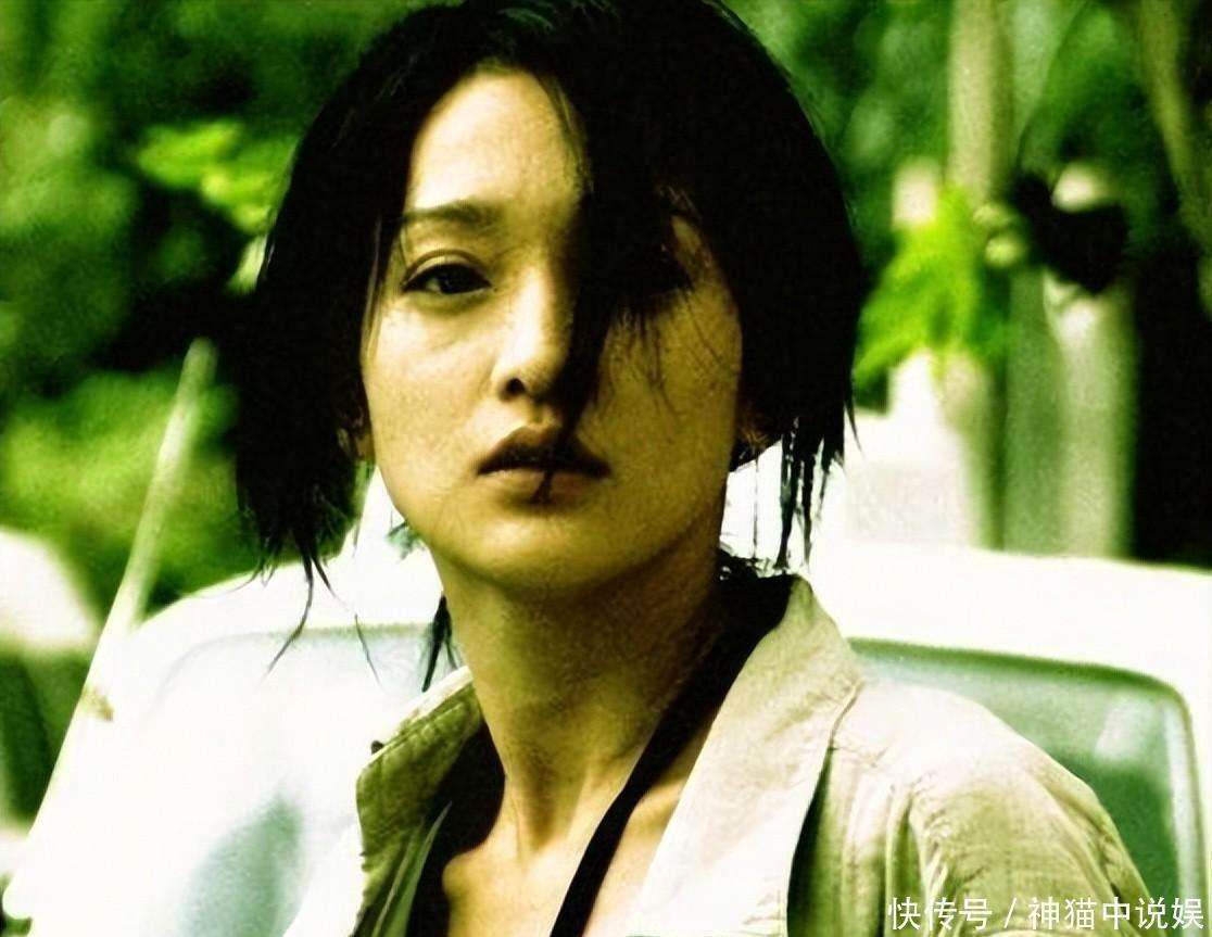 周迅老得好突然!50岁白发瘪嘴认不出,无儿无女成遗憾