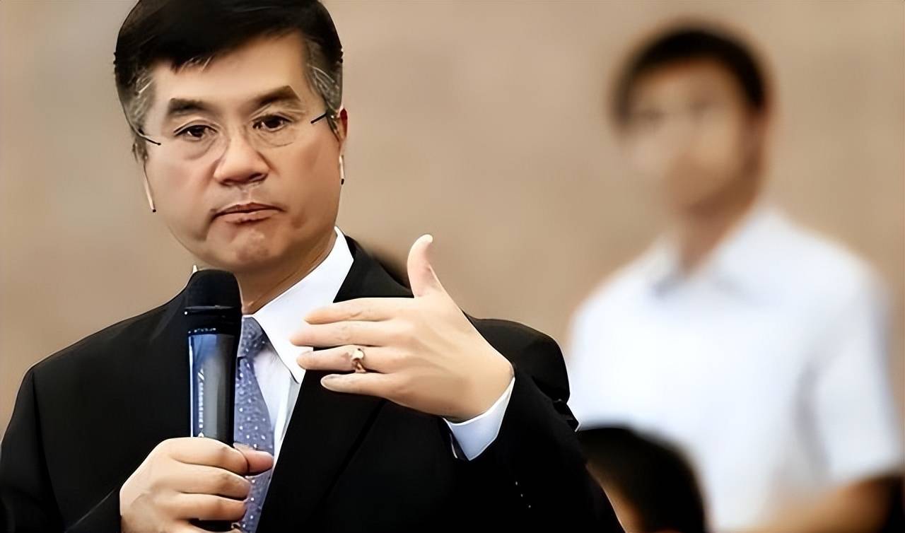 首位华裔美国州长骆家辉:从政时疯狂打压中国,卸任后回中国捞金