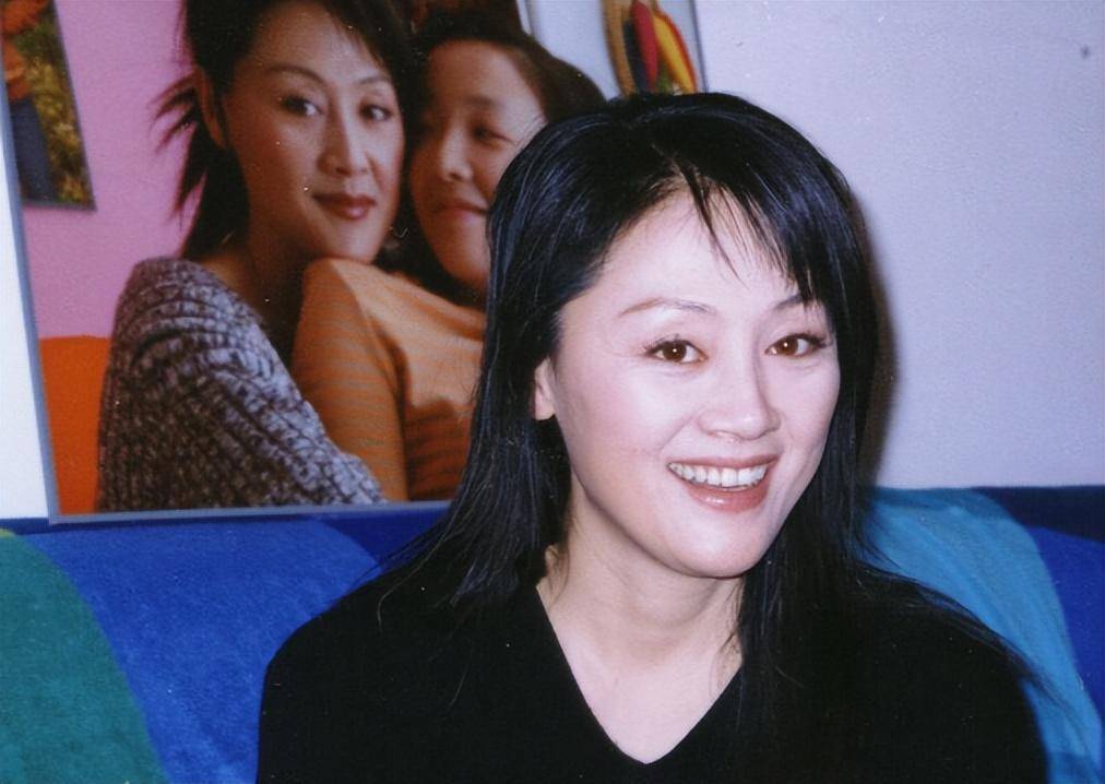 王姬:被朋友骗光积蓄,拼命拍戏攒钱给儿子,却让女儿还养育费?
