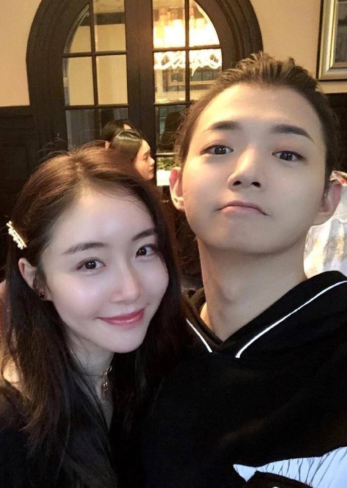 35岁霍尊正式复出!音乐节上连唱9首歌,前女友陈露曾因他被抓
