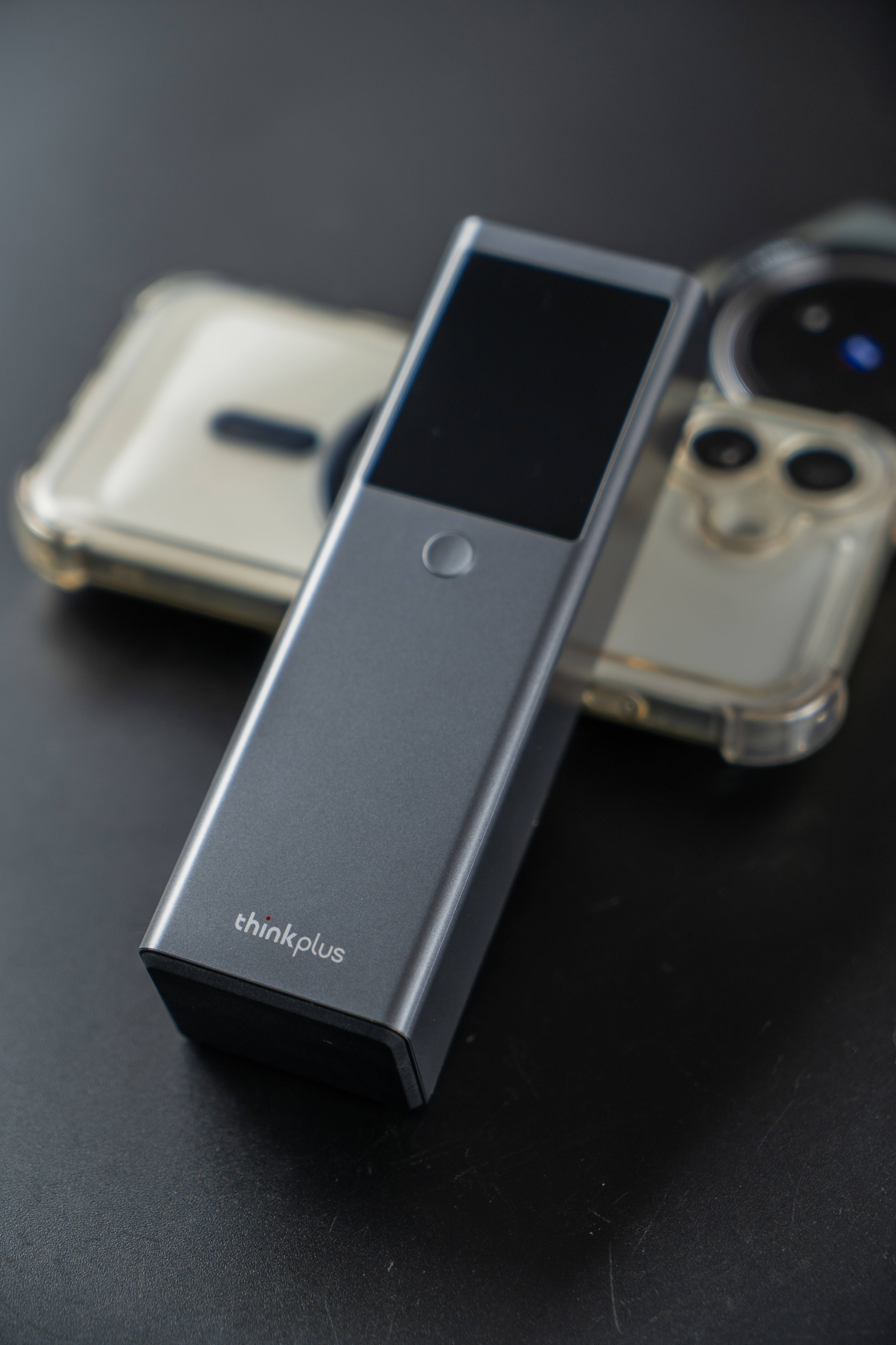 只需一个就能为你出行设备续电-联想锋行者大功率笔记本移动电源