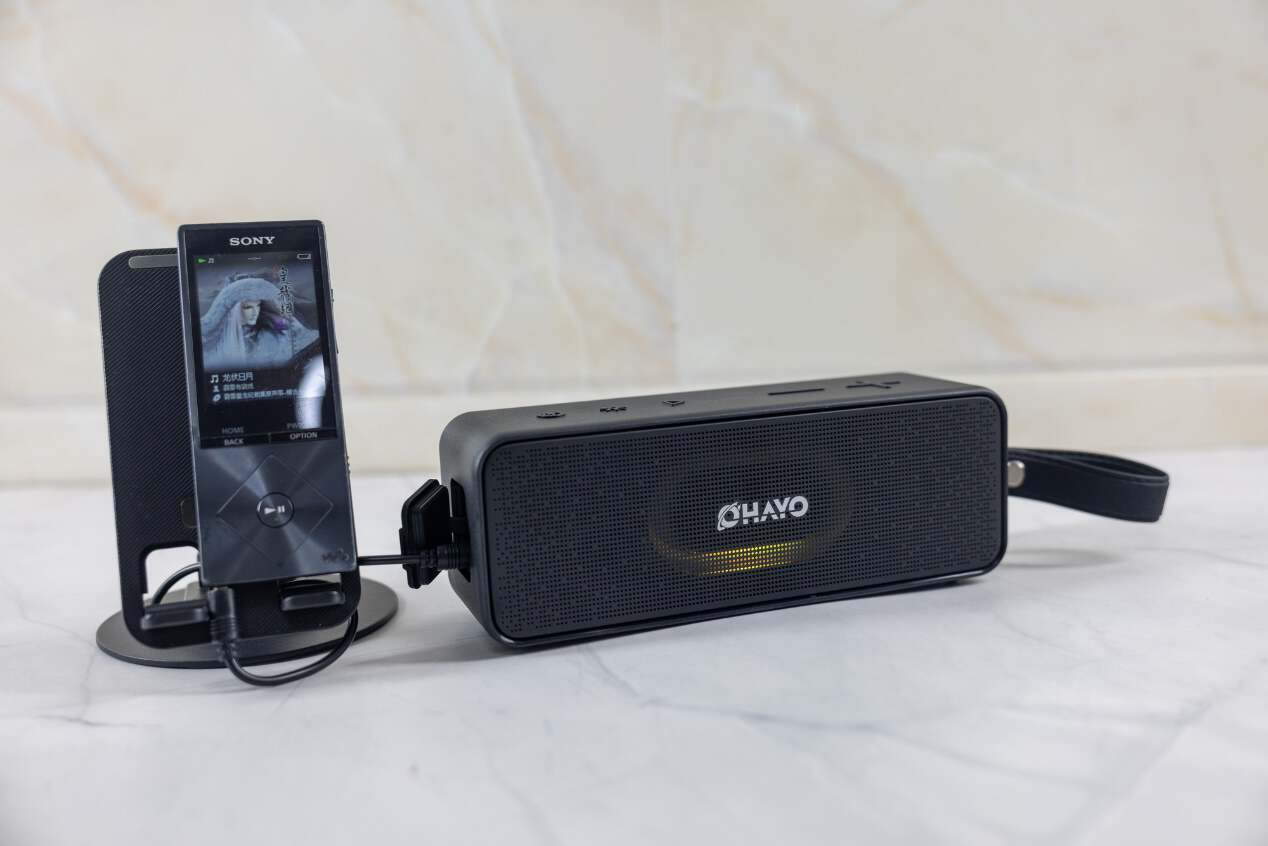 声光同步律动，小体积大功率，雷登S11便携蓝牙音响体验