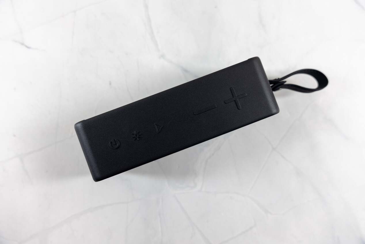 声光同步律动，小体积大功率，雷登S11便携蓝牙音响体验